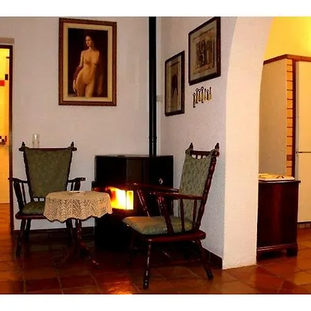 Oda ve Kahvaltı Li Catauri 3*